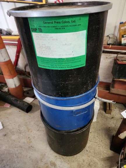 3 Metal Container Buckets image