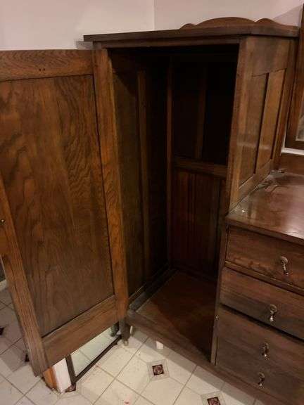 Chifforobe on Casters 39”x59”x20”