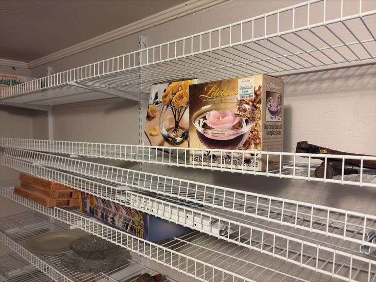 Contents of Wire Racks - glassware & household