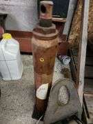 Bottle Jack and 2000 LB Chicago Winch