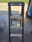 4ft Fiberglass Stepladder
