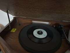 Emerson Record/CD/Radio Player