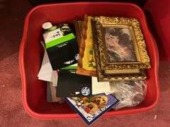 Assorted Housewares Battle For the White House
