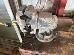 Table Vise size unknown buyer must remove