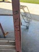 6ft Fiberglass Stepladder - cracked frame