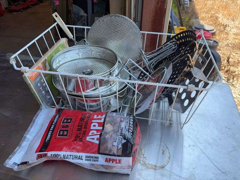 Assorted Kitchen Supplies image