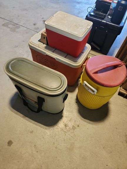 4 Coolers image