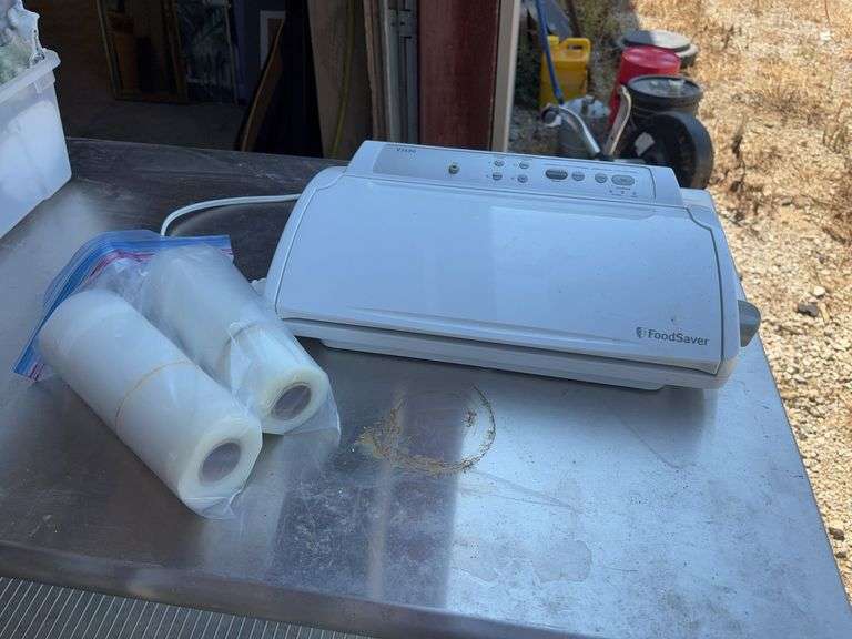 FoodSaver Vacuum Sealer image