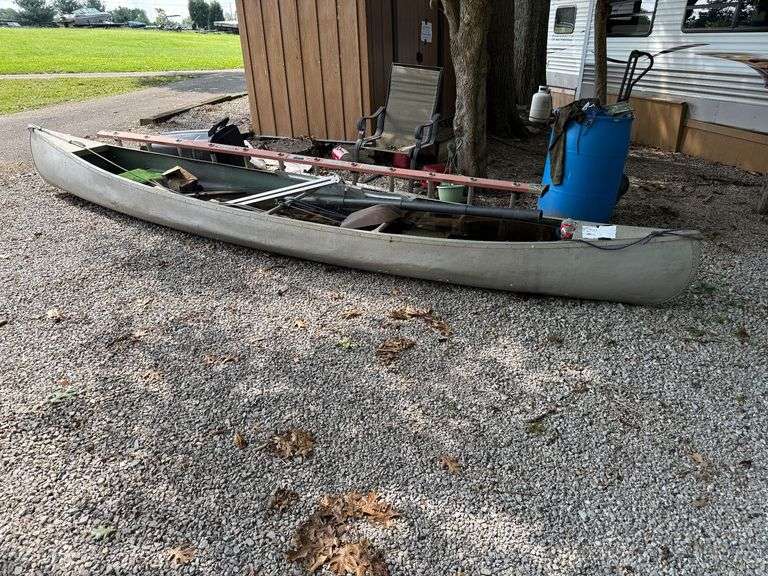 16ft Canoe image
