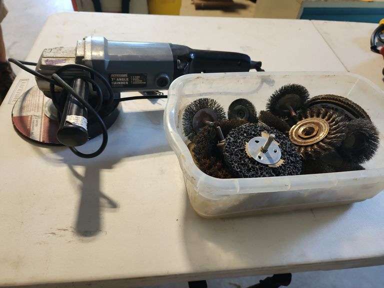 Speedway Series 7" Angle Grinder  with Assorted Grinder Discs image