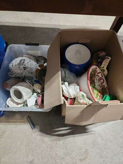 Assorted Household Decor - Warmers, Knicknacks image