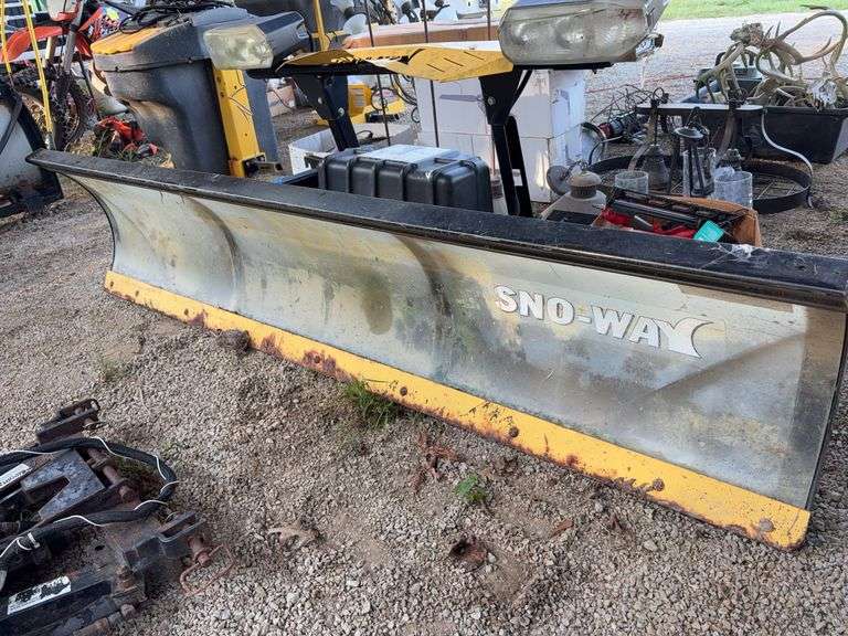Sno-Way Pushing Blade 7&1/2’ image