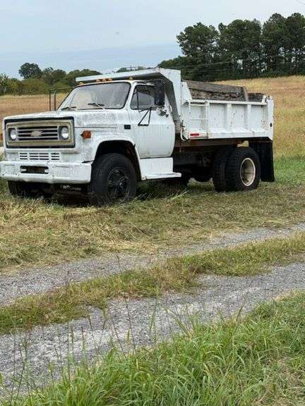 1988 Chevrolet C-70 Dump Truck image