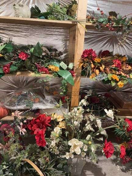 Large Assortment of Various Home Decor image