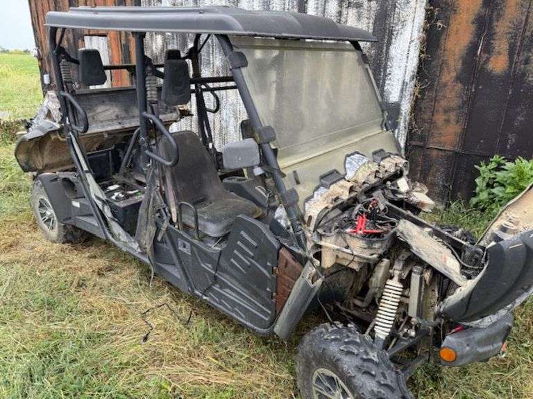 Cub Cadet Challenger Side x Side, Crew Cab image