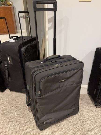 Briggs & Riley Rolling Luggage - Check Size image