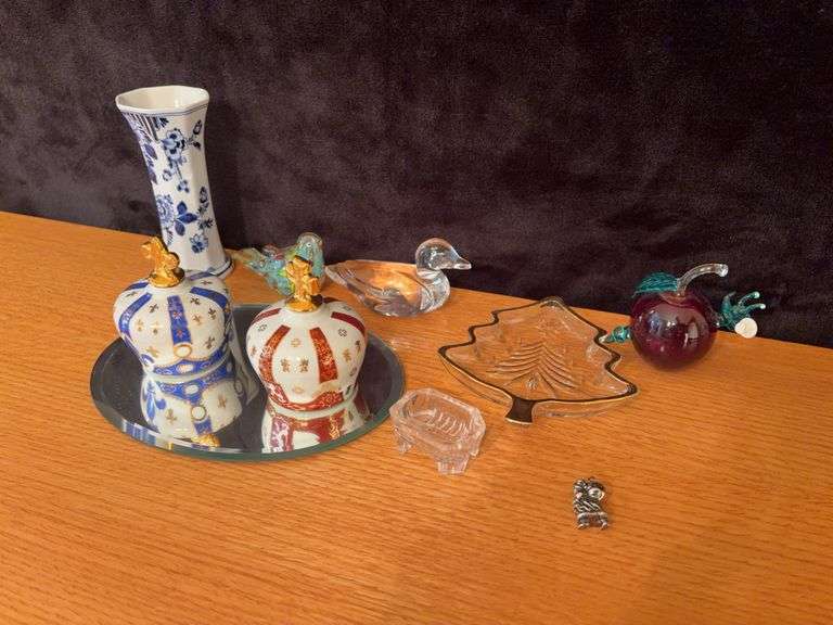 Assorted Glassware and Decor image