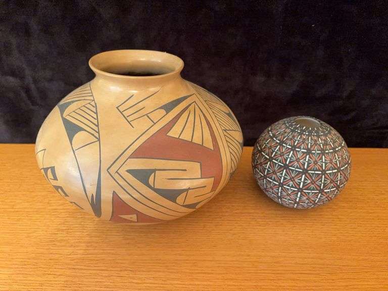 Decorative Flower Vases image