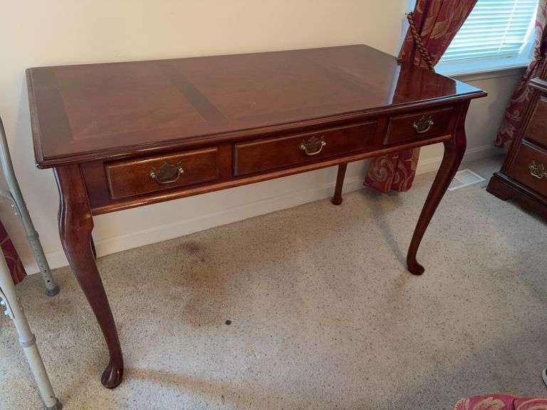 Executive Desk 48”x24”x30” image