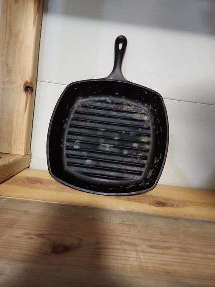 Lodge Cast Iron Square Griddle Pan image