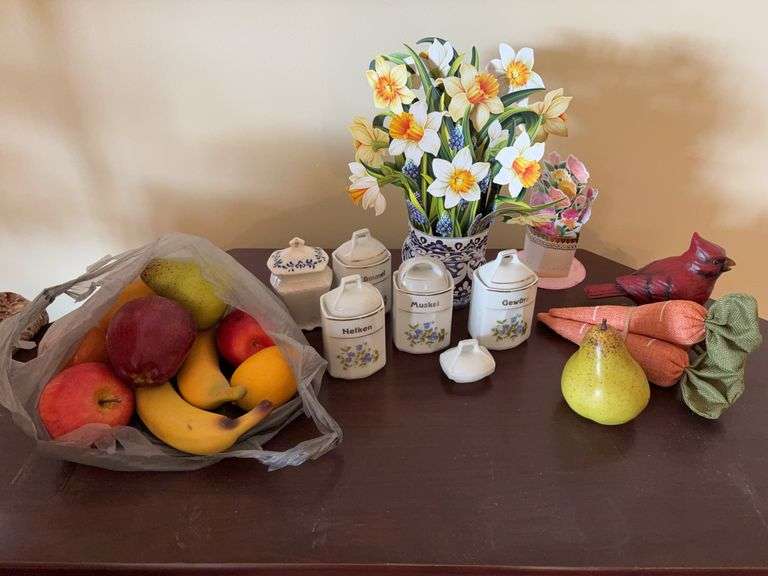 Assorted Home Decor image