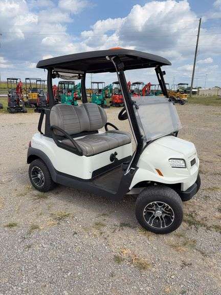 2022 Club Car Onward Street Legal Golf Cart - GAS - 261.5hrs - SN BQ2228-302858 image
