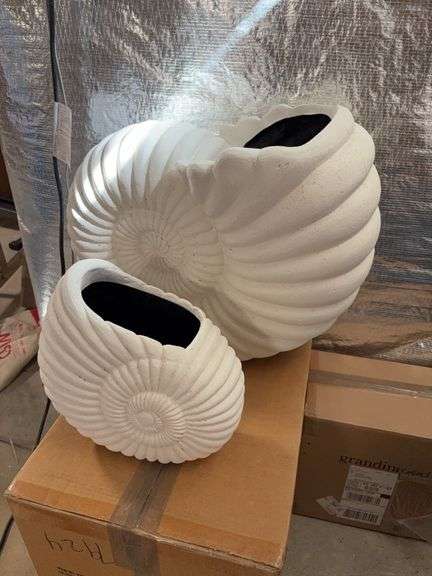 Seashell Planters image