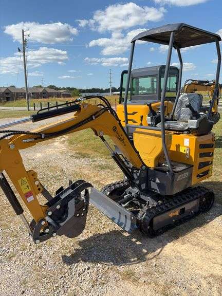 2025 CFG MX12RX Mini Excavator -  SN MX12RX2025J000571 image