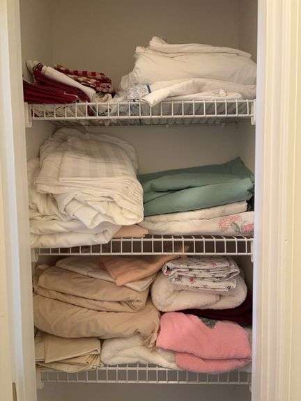 Contents of Closet - assorted linens image