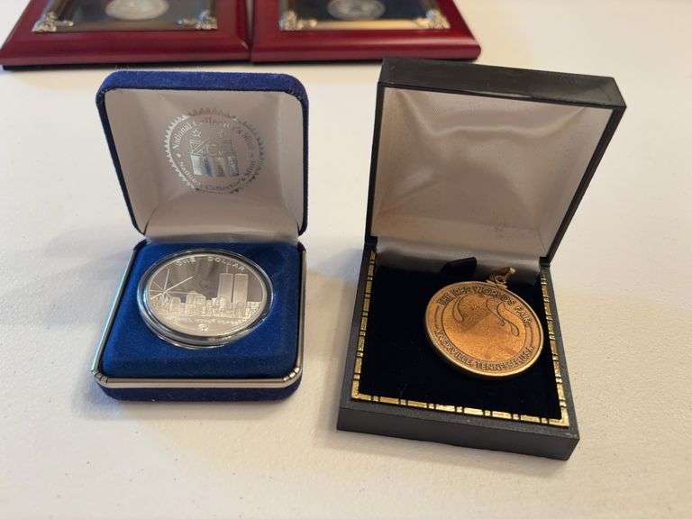 1982 Worlds Fair Coin and World Trade Center Coin image