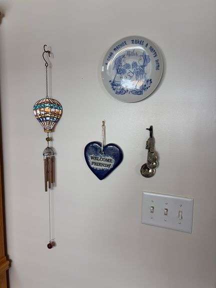 Assorted Wall Decor image