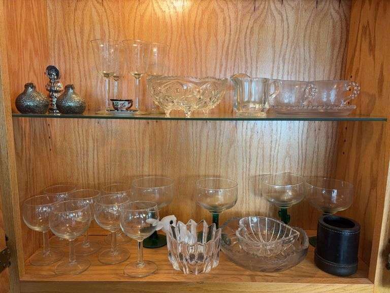 Contents of 2 Shelves - assorted glassware image