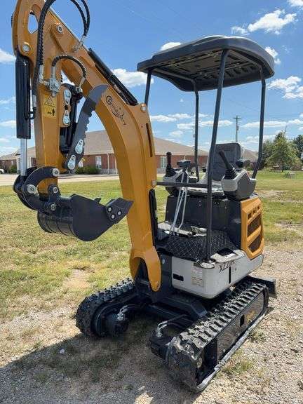2025 CFG XZ30R Mini Excavator SN XZ220R250529000002 image