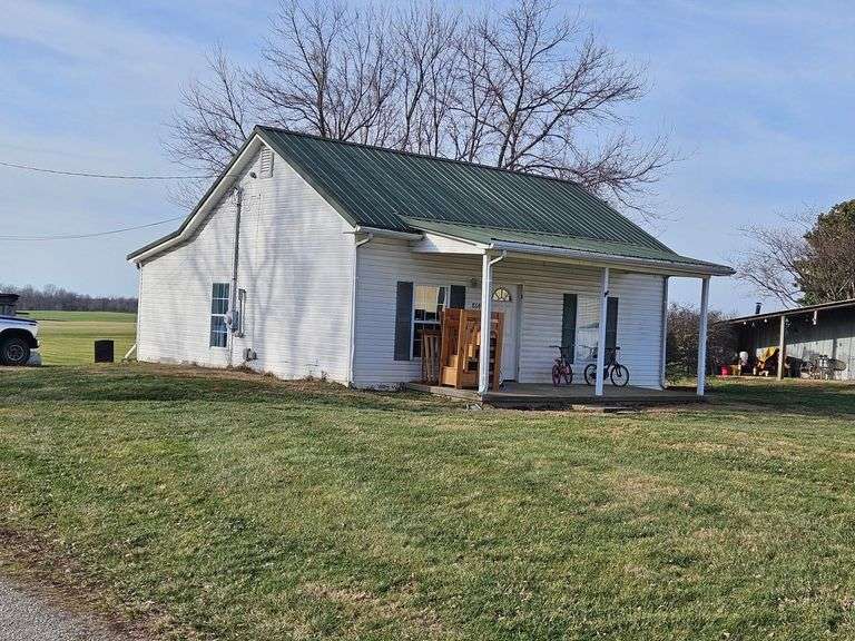 8644 Cropper Road, Shelbyville, KY 40065    Single family home on a large lot.  one bedroom and one bath.  This home is in need of some repair. image