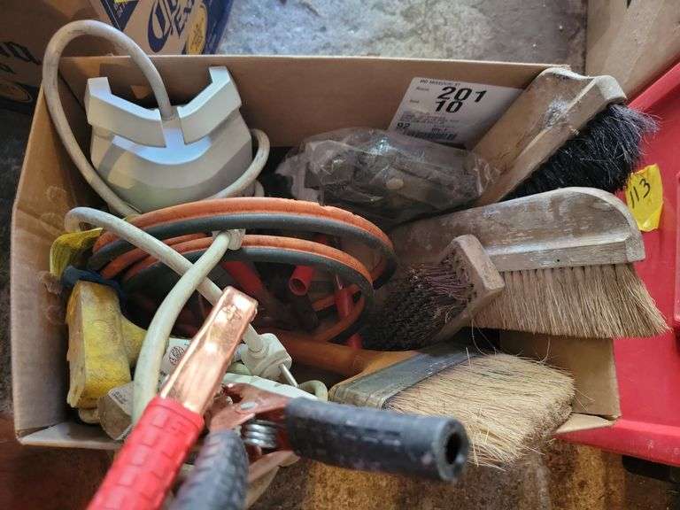Jumper cables image