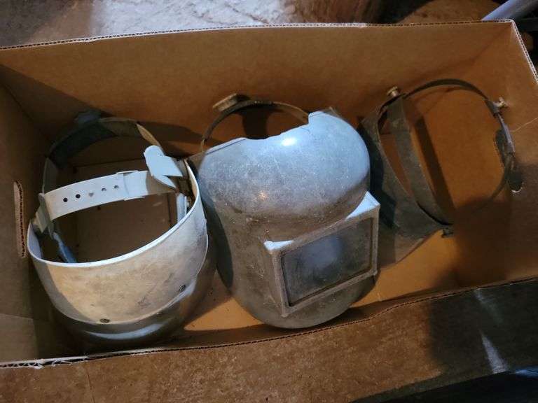 Welding helmet image
