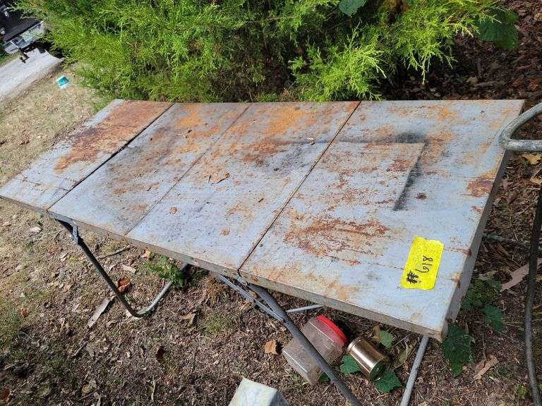 folding table image