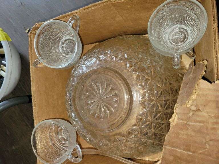 Punch bowl image