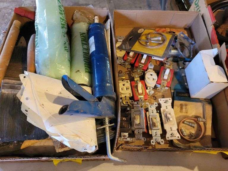 Paint  supplies image