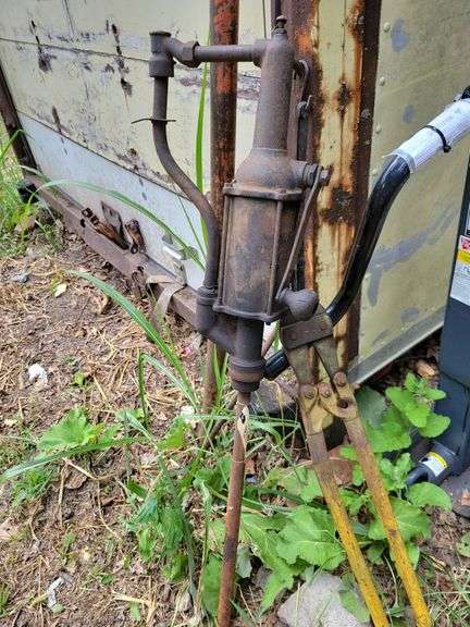 Oil pump image