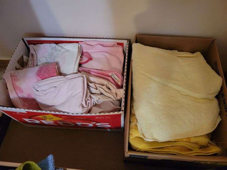 Towels image