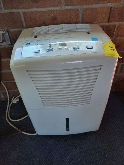 Dehumidifier image