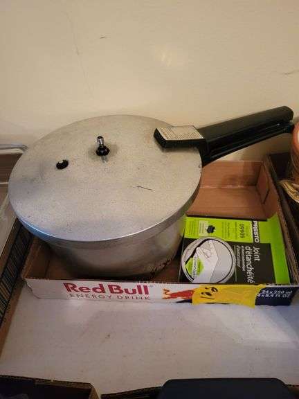 Pressure Cooker image