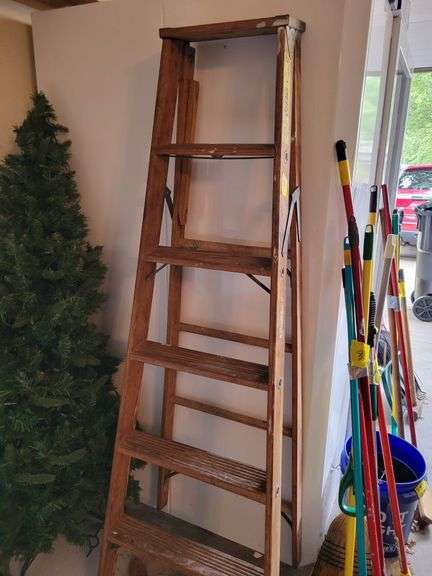 Ladder image
