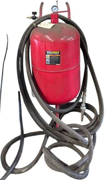 CENTRAL PNEUMATIC 110 LB. PRESSURIZED ABRASIVE BLASTER