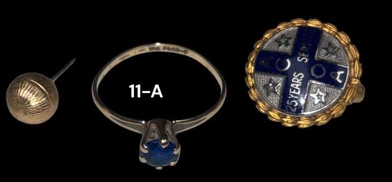 10K GOLD RING W/ DARK BLUE STONE, 10K GOLD 25 YEAR SERVICE PIN, 14K GOLD BALL STUD EARRING - 5.8 GRAMS TOTAL LOT WEIGHT image