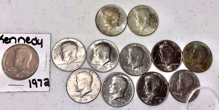 LOT OF U.S. KENNEDY HALF DOLLARS: 1965 & 1968 40% SILVER; 2 1971,4 1972, 1 1973, 3 1974 - 12 TOTAL image