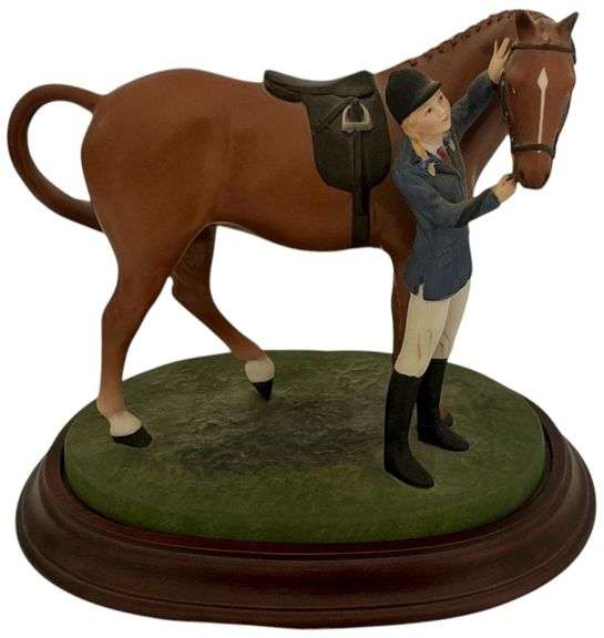 VINTAGE 1987 FRANKLIN MINT PAULINE PARSONS FIRST PRIZE PORCELAIN HORSE FIGURINE W/ NICE WOODEN DISPLAY STAND image
