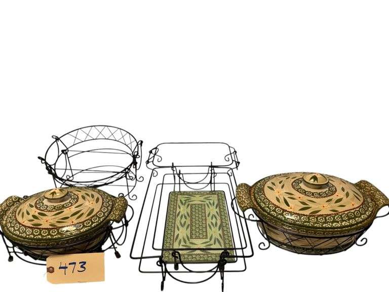 TEMP-TATIONS 10.5 QT BAKING DISH WITH GLASS TRIVET, METAL STAND AND LID image