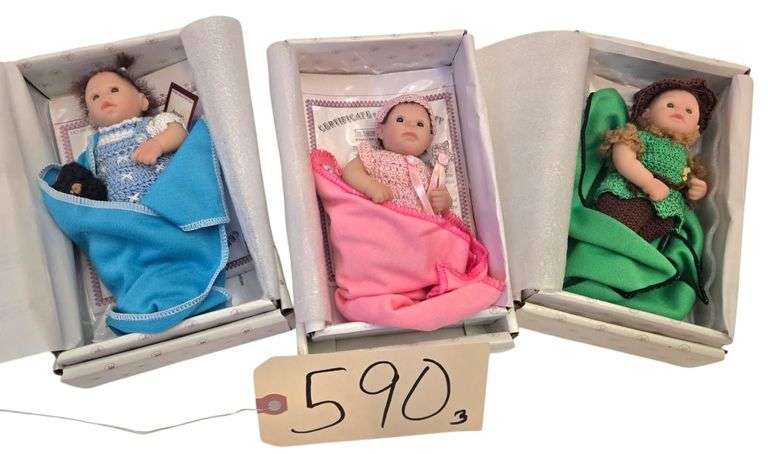 3 MINIATURE WIZARD OF OZ ASHTON-DRAKE DOLLS: “DOROTHY”, “GLENDA THE WITCH OF THE SOUTH”, “SCARECROW” image